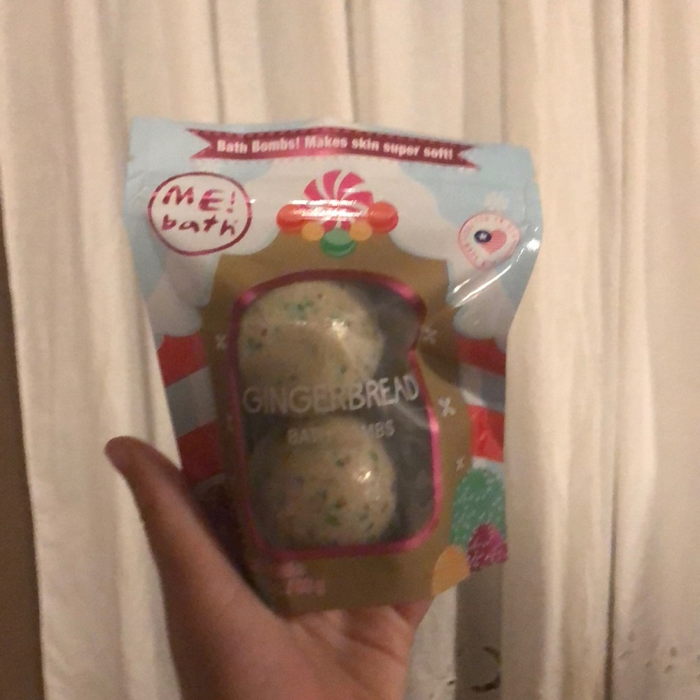 Bath bombs gingerbread scent